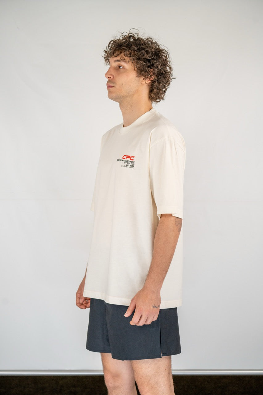 CFC Oversize T-Shirt – Rahatlıkla Güçlü Duruşun Buluşması (Beyaz)
