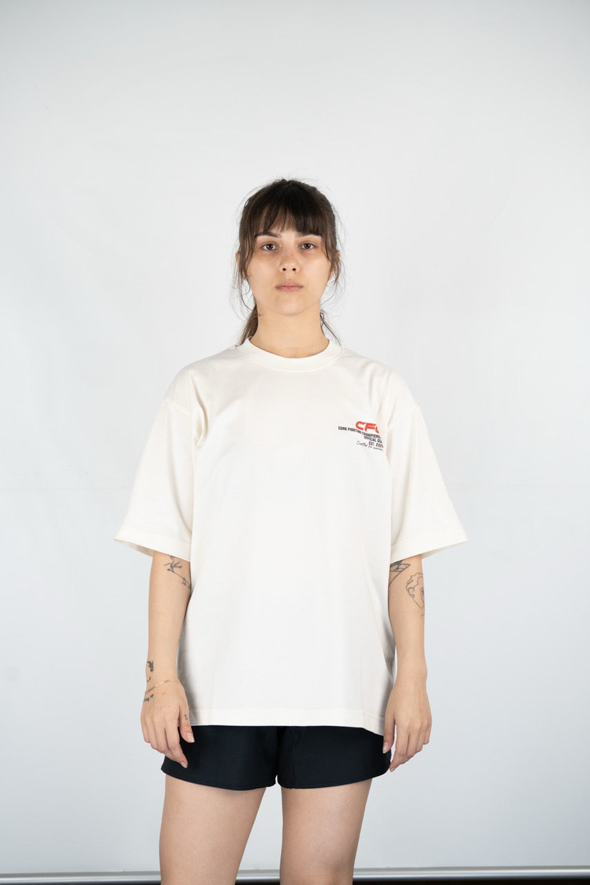 CFC Oversize T-Shirt – Rahatlıkla Güçlü Duruşun Buluşması (Beyaz)